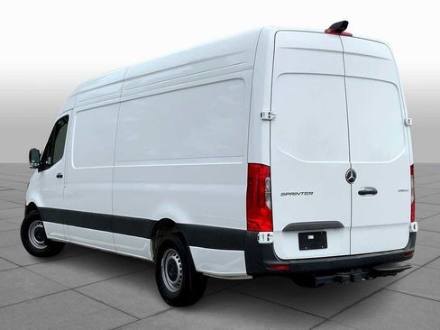 Used 2025 Mercedes-Benz Sprinter 2500 image 16