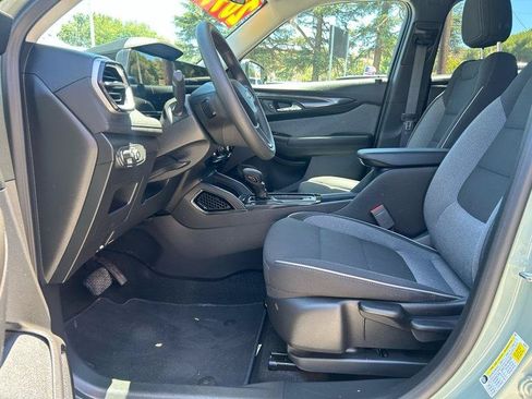 Used 2025 Chevrolet TrailBlazer LT FWD image 6