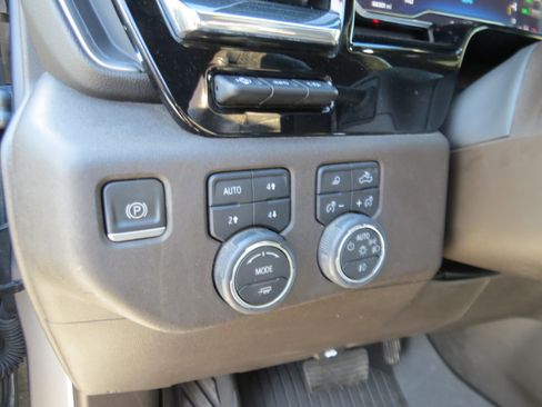 Certified 2023 Chevrolet Silverado 1500 LTZ AWD/4WD image 22