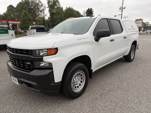 Used 2021 Chevrolet Silverado 1500 W/T w/ WT Value Package AWD/4WD image 4