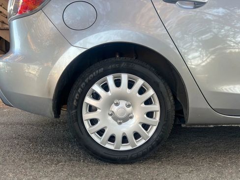 Used 2011 MAZDA MAZDA3 i Sport image 34