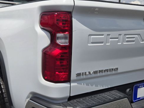 Used 2023 Chevrolet Silverado 3500 LT w/ Convenience Package AWD/4WD image 10