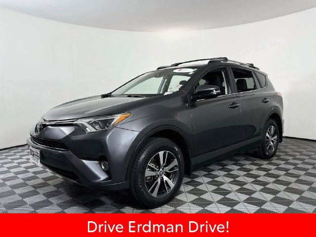 Used 2017 Toyota RAV4 XLE FWD image 3