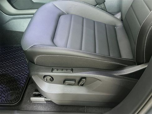 New 2026 Volkswagen Atlas SEL image 9