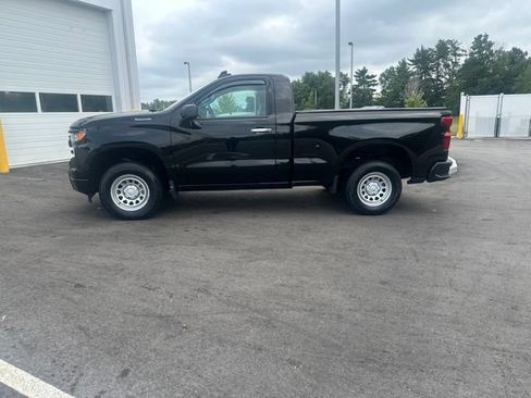 Used 2025 Chevrolet Silverado 1500 W/T AWD/4WD image 2
