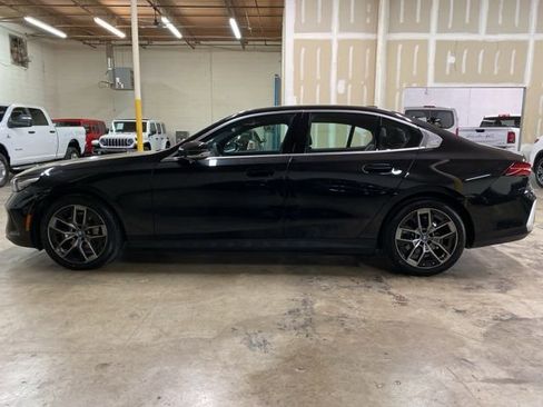 Used 2025 BMW i5 eDrive40i image 2