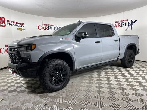 Used 2024 Chevrolet Silverado 1500 ZR2 image 4