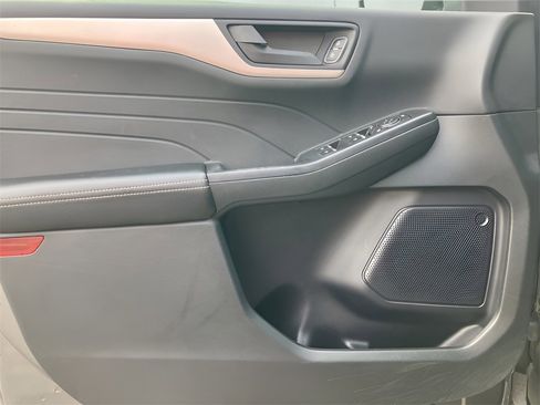 Used 2022 Ford Escape SE w/ Convenience Package image 29