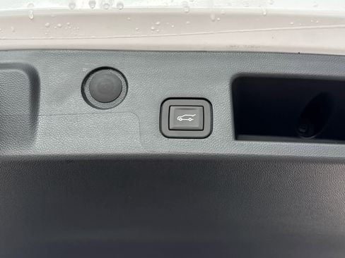 New 2026 Chevrolet Equinox LT w/ Convenience Package II image 32