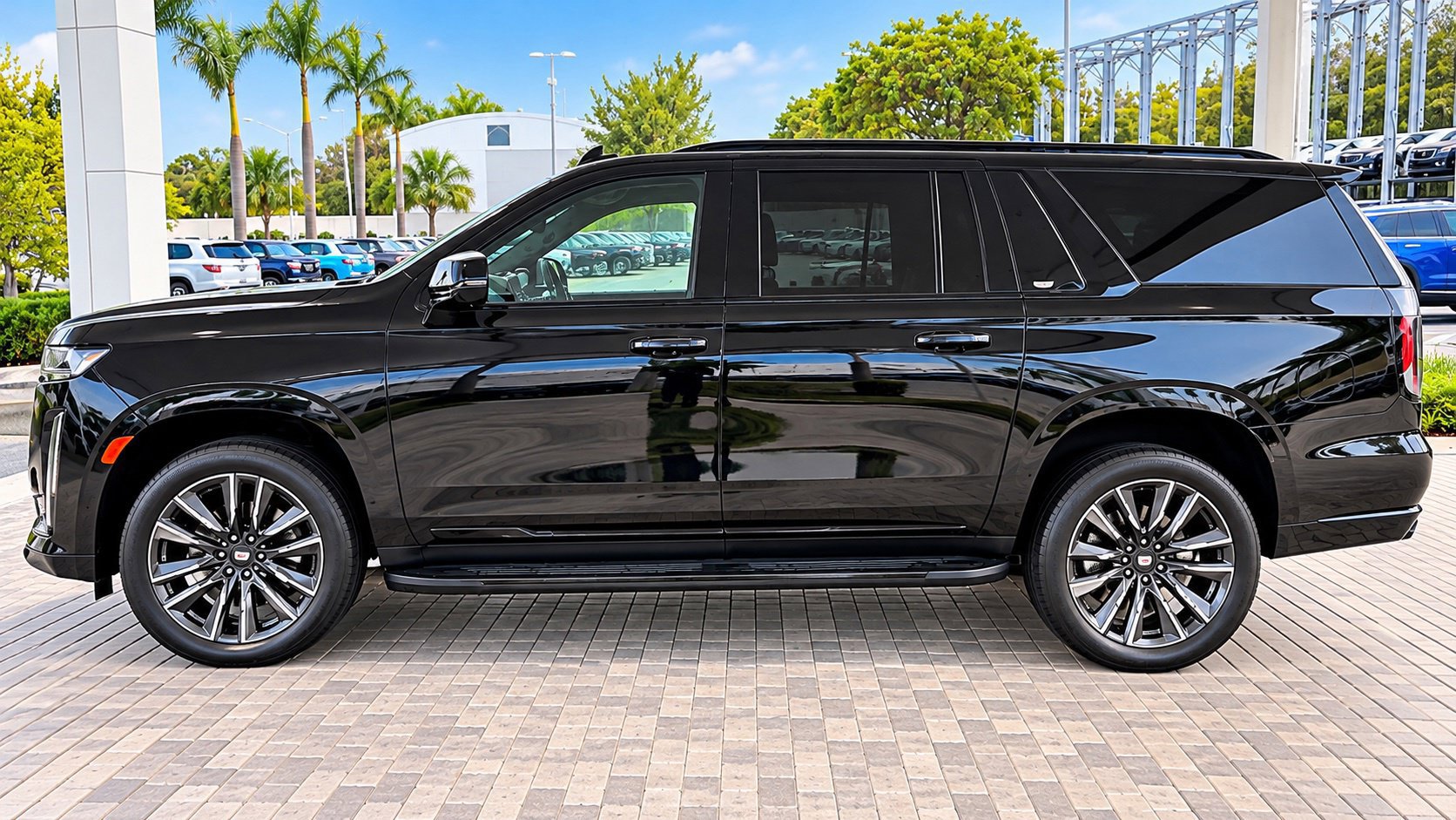 Used 2023 Cadillac Escalade ESV Sport RWD image 2