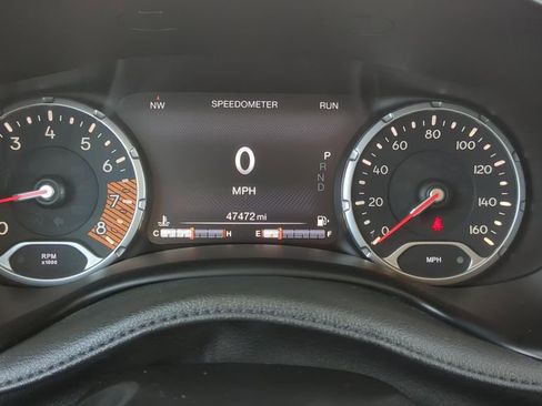 Used 2023 Jeep Renegade Trailhawk AWD/4WD image 21