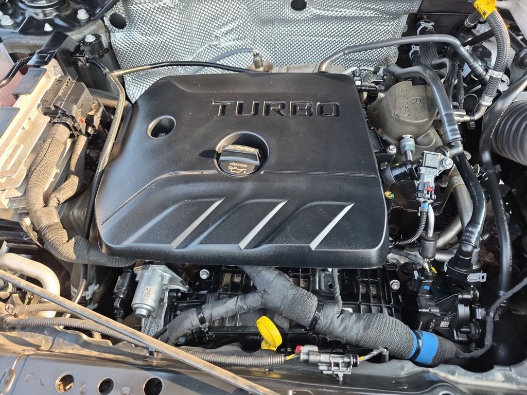 Used 2025 Chevrolet TrailBlazer LT AWD/4WD image 33