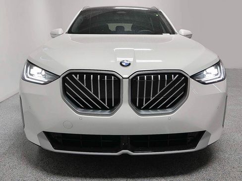 Certified 2025 BMW X3 xDrive30i AWD/4WD image 2