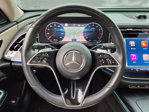 Used 2024 Mercedes-Benz E 350 4MATIC Sedan w/ Airmatic Package image 14