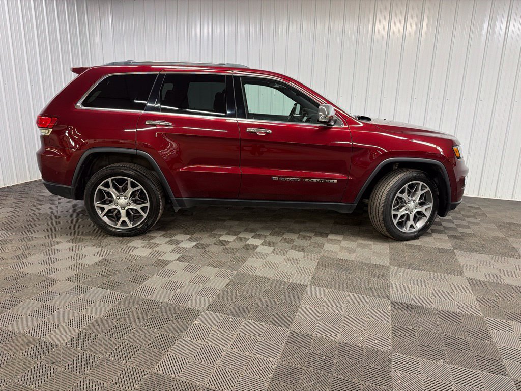 Used 2022 Jeep Grand Cherokee Limited w/ Trailer Tow Group IV AWD/4WD image 2