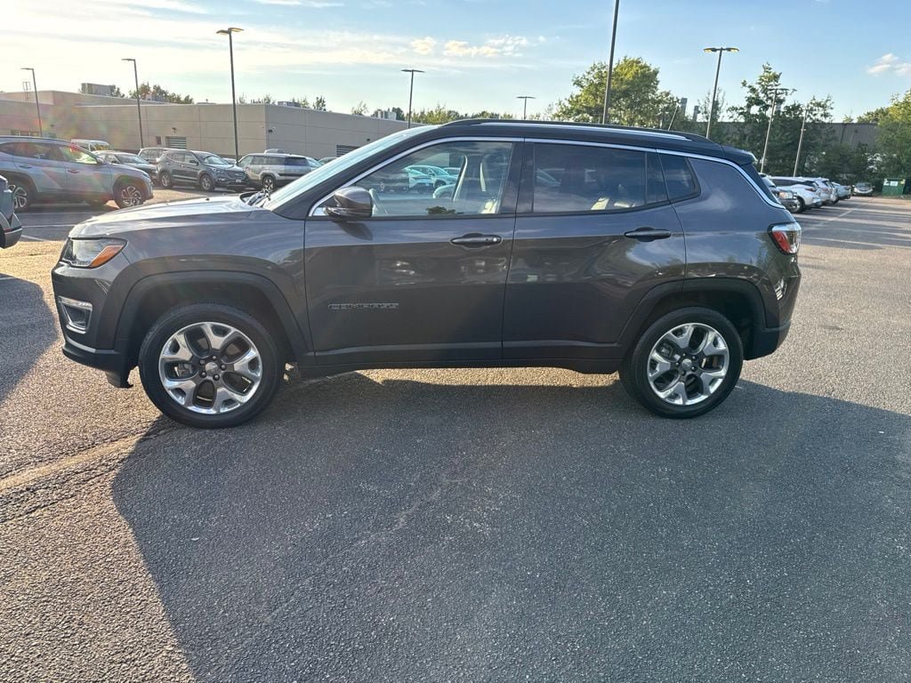 Used 2021 Jeep Compass Limited w/ Sun and Sound Group AWD/4WD image 3