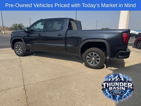Used 2024 GMC Sierra 1500 AT4 image 2
