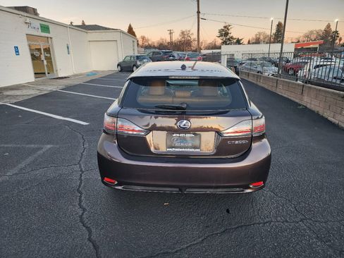 Used 2013 Lexus CT 200h image 4