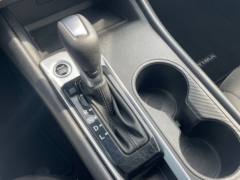 Used 2025 Nissan Altima 2.5 SV image 42