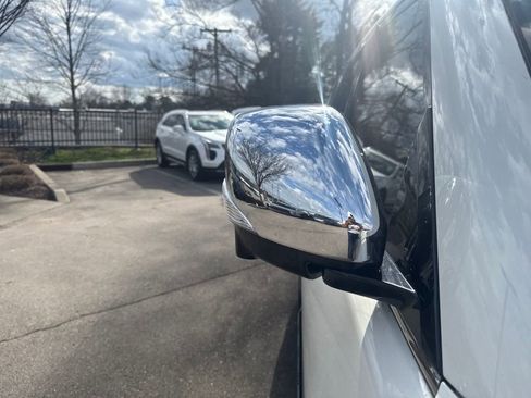 Used 2018 Nissan Armada SL w/ Premium Package image 39