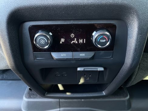 New 2026 Chevrolet Traverse LT FWD image 5