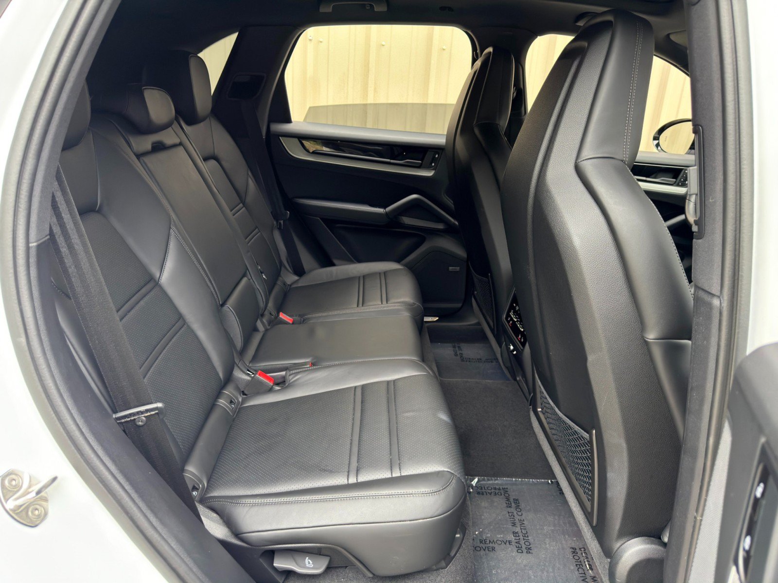 Used 2024 Porsche Cayenne AWD/4WD image 43