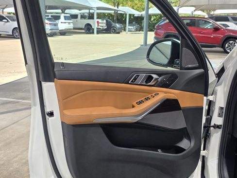 Used 2026 BMW X5 sDrive40i w/ Executive Package image 10