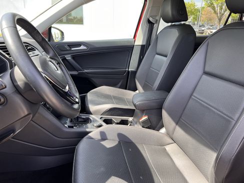 Used 2020 Volkswagen Tiguan SEL image 16