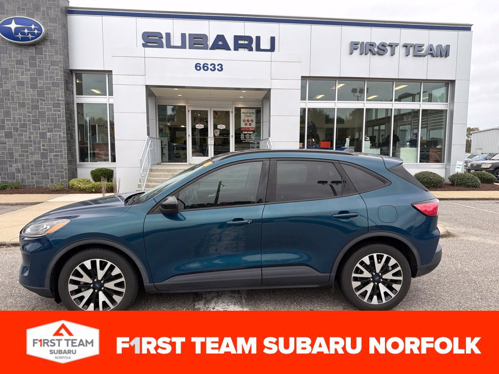 Used 2020 Ford Escape SE Sport FWD image 1