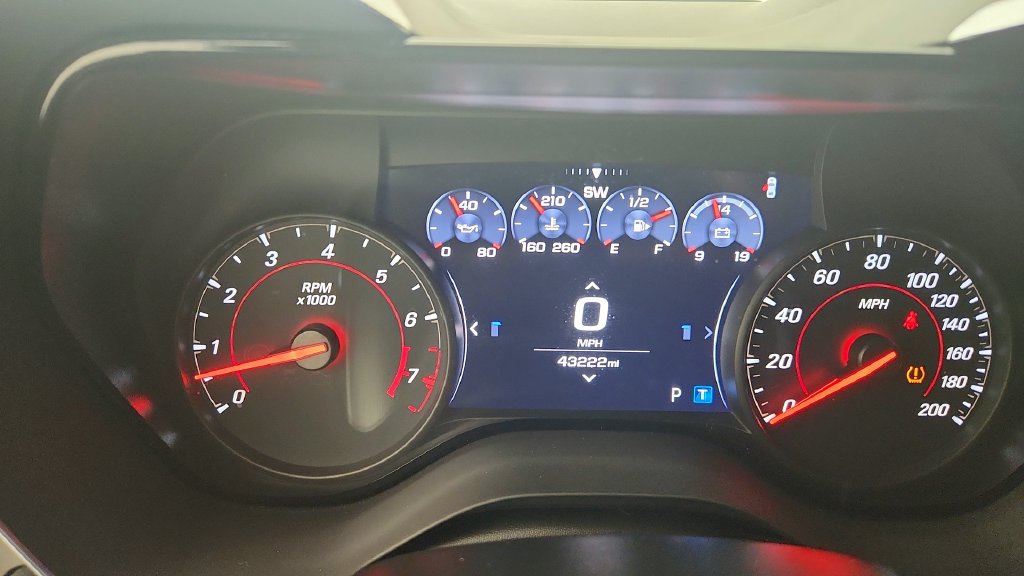 Used 2021 Chevrolet Camaro SS RWD image 16