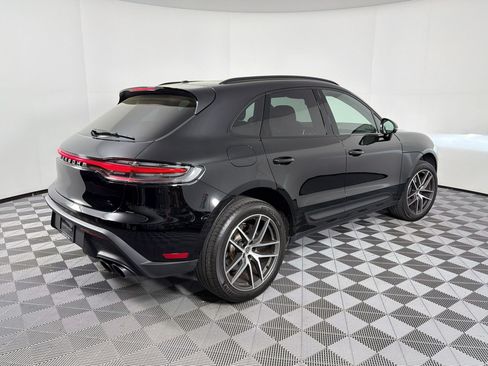 Certified 2026 Porsche Macan AWD/4WD image 9