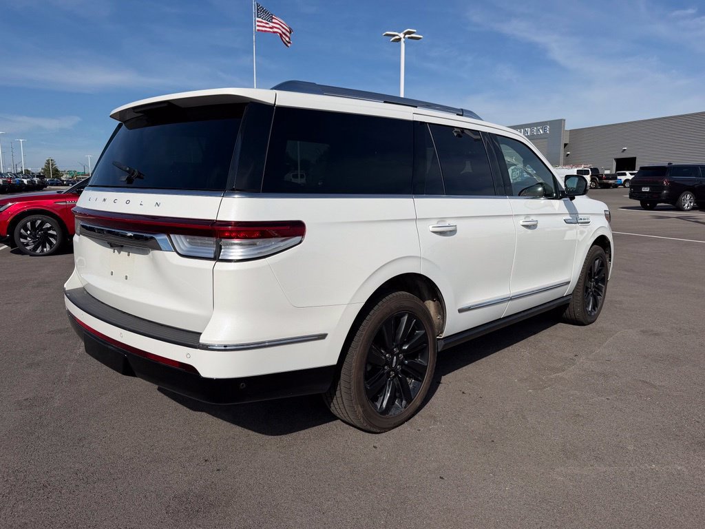 Used 2023 Lincoln Navigator Reserve w/ Equipment Group 201A AWD/4WD image 6