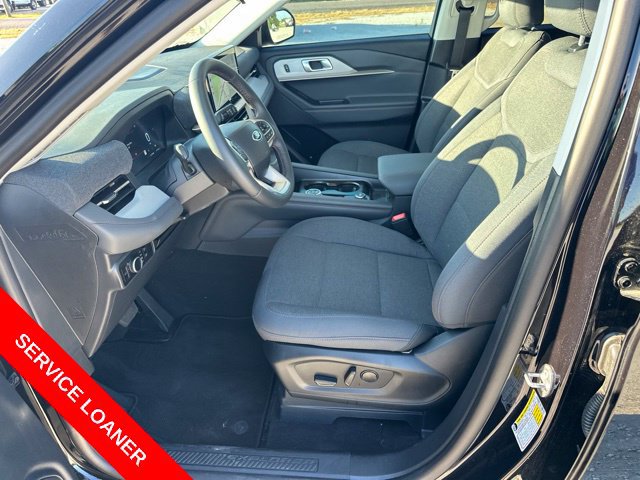 New 2026 Ford Explorer Active RWD image 2