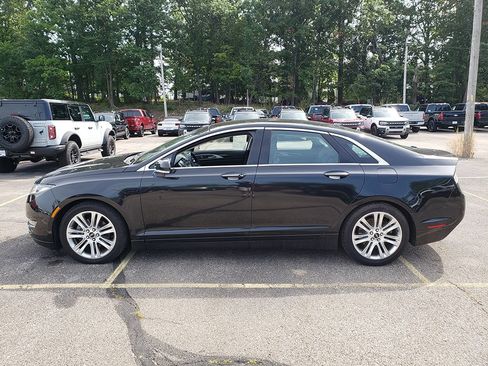 Used 2015 Lincoln MKZ w/ Equipment Group 101A Select FWD image 3