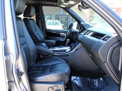 Used 2013 Land Rover Range Rover Sport HSE LUX image 19