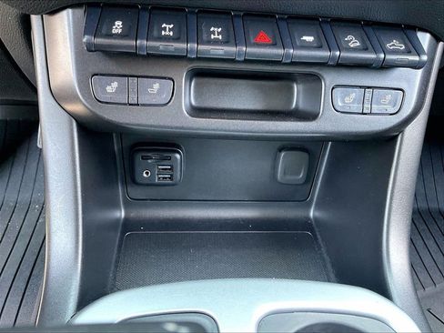 Used 2021 Chevrolet Colorado ZR2 w/ Colorado ZR2 Bison Edition AWD/4WD image 12