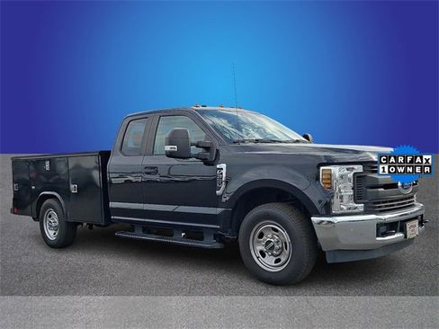 Used 2019 Ford F350 XL w/ XL Value Package image 3