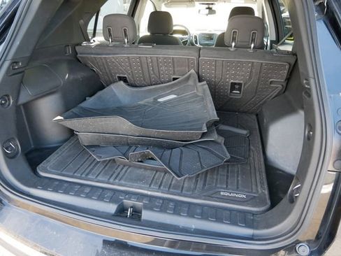 Used 2020 Chevrolet Equinox LT image 13