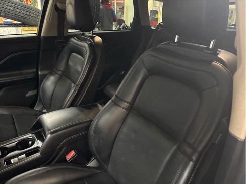 Used 2023 Lincoln Corsair Reserve w/ Equipment Group 202A image 18