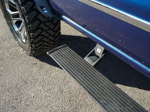 Used 2016 GMC Sierra 1500 SLT w/ SLT Preferred Package image 17