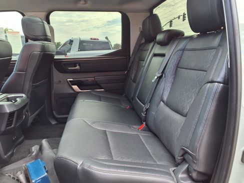 Used 2024 Toyota Tundra Limited AWD/4WD image 11