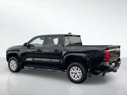 Certified 2025 Toyota Tacoma SR5 image 4