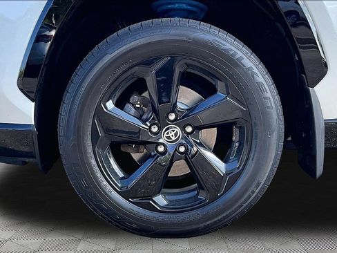 Used 2020 Toyota RAV4 XSE AWD/4WD image 25