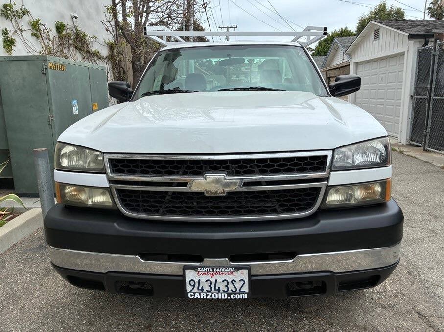 Used 2007 Chevrolet Silverado 2500 W/T RWD image 3