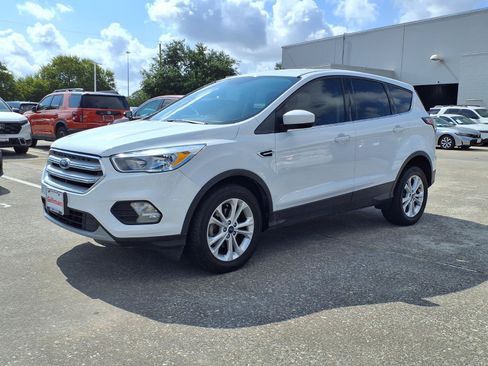 Used 2017 Ford Escape SE FWD image 21