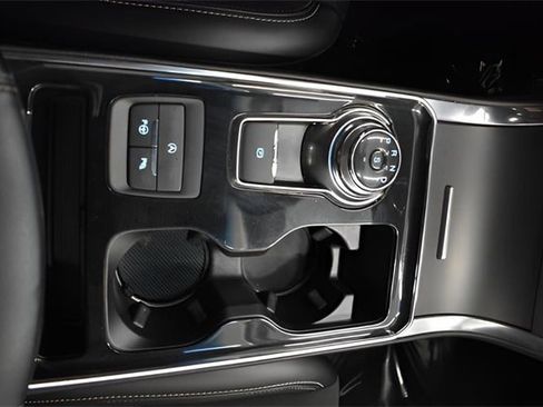 Used 2019 Ford Edge ST w/ Equipment Group 401A image 23