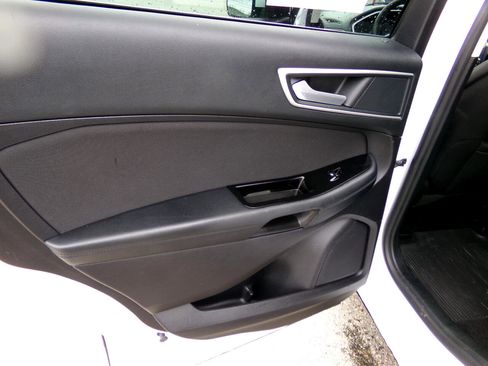 Used 2019 Ford Edge SEL image 19