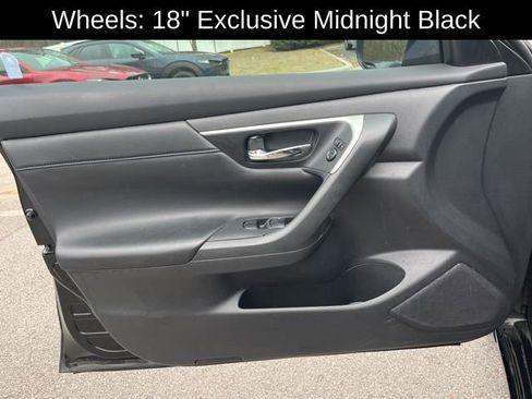 Used 2017 Nissan Altima 2.5 SR w/ Midnight Edition Package image 12