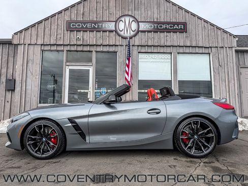 Used 2025 BMW Z4 M40i w/ Edition image 1