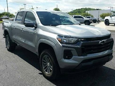 Certified 2023 Chevrolet Colorado LT w/ LT Convenience Package RWD image 3